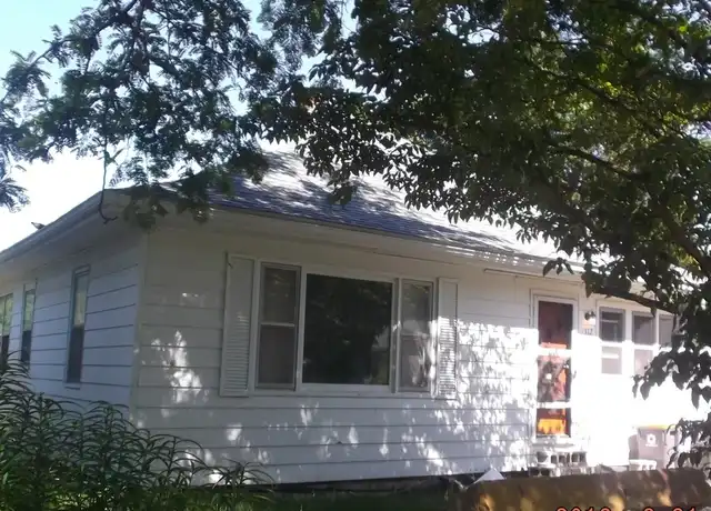 Property at 1312 S Lincoln St, Bloomington, IN, 47401, 3 beds, 2 baths, [object Object]