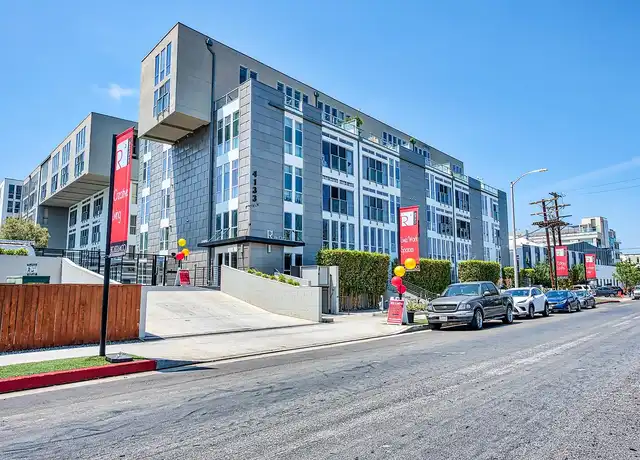Property at R2 by CLG - 4133 Redwood Ave, Los Angeles, CA, 90066, 2 beds, 2 baths, [object Object]