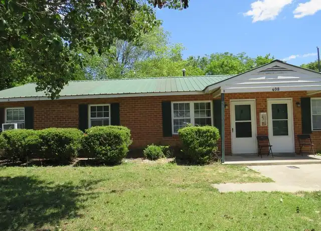 Property at 407 Beta St, Laurinburg, NC, 28352, 2 beds, 1 bath, [object Object]