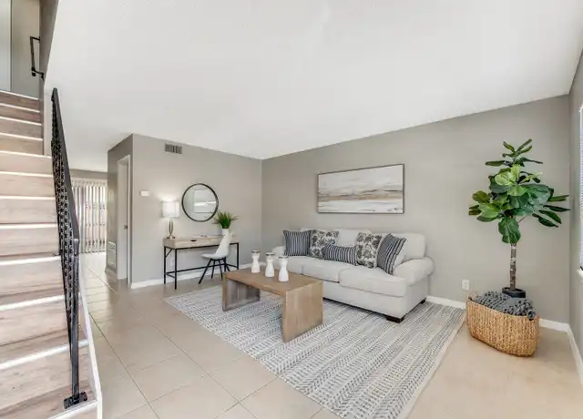 Property at 2140 S Palmetto Ave, South Daytona, FL, 32119, 2 beds, 1.5 baths, [object Object]