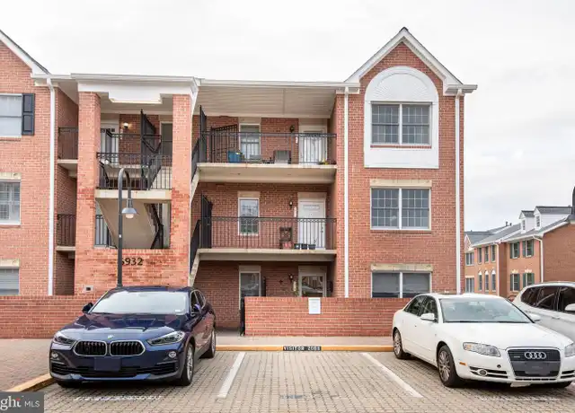 Property at 6932 Fairfax Dr #304, Arlington, VA, 22213, 2 beds, 2 baths, [object Object]