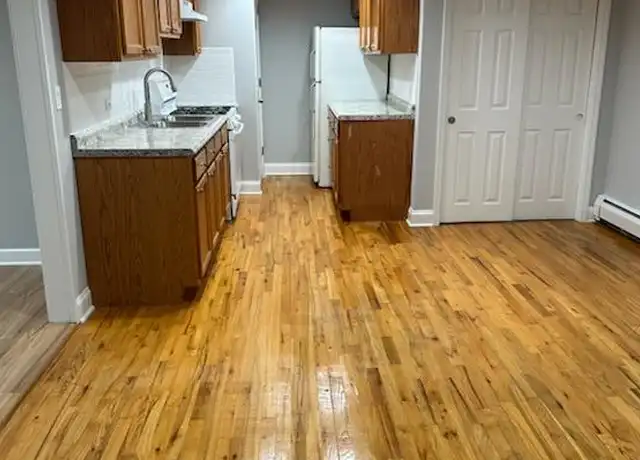 Property at 2550 W Catalpa Ave, Chicago, IL, 60625, 1 bed, 1 bath, [object Object]