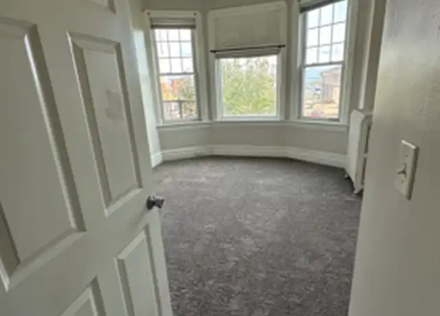 Property at 421 W 3rd St Unit 304, Duluth, MN, 55806, 2 beds, 1 bath, [object Object]