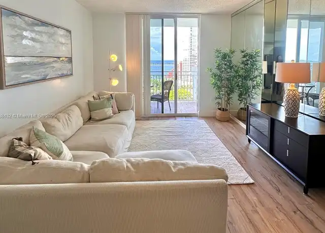 Property at 185 SE 14th Ter #1607, Miami, FL, 33131, 2 beds, 2 baths, [object Object]