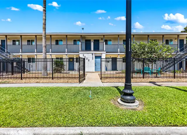 Property at 2002 27th St Unit 8, Galveston, TX, 77550, 2 beds, 1 bath, [object Object]