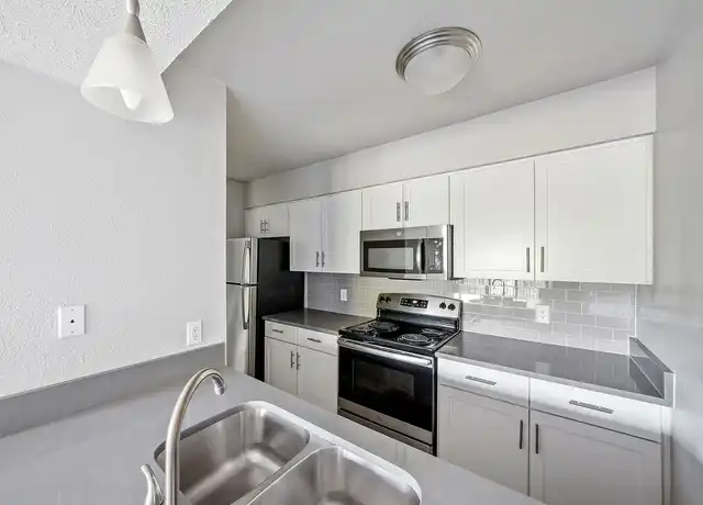 Property at Avondale Parc @ Bellmar - 10830 Stone Canyon Rd, Dallas, TX, 75230, 1-2 bed, 1-2 bath, [object Object]