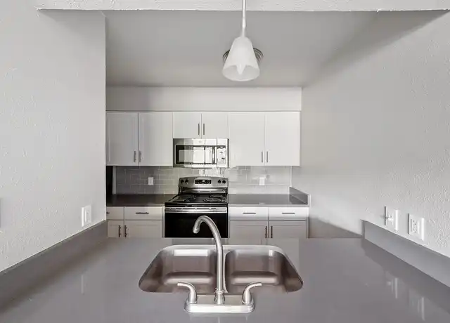 Property at Avondale Parc @ Bellmar - 10830 Stone Canyon Rd, Dallas, TX, 75230, 1-2 bed, 1-2 bath, [object Object]