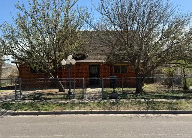 Property at 2402 N Seminole St, Amarillo, TX, 79107, 3 beds, 2 baths, [object Object]