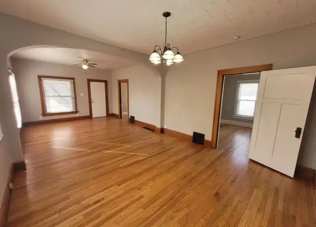 Property at 2626 Des Moines St, Des Moines, IA, 50317, 2 beds, 1 bath, [object Object]