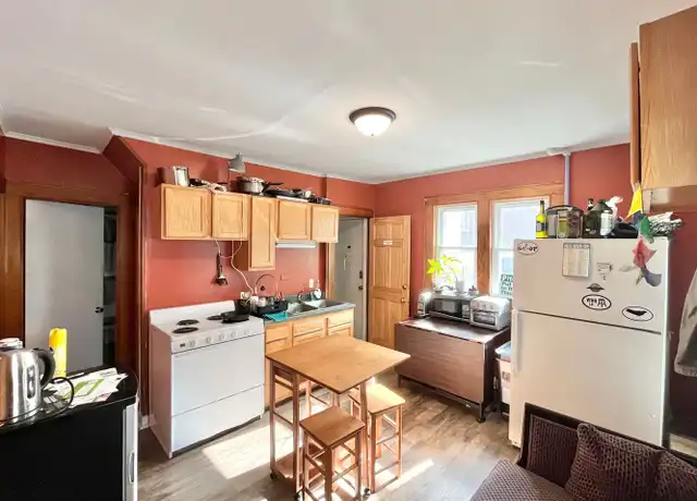 Property at 39 Hickok Pl Unit 1, Burlington, VT, 05401, 4 beds, 2 baths, [object Object]