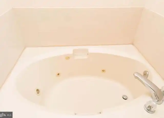Property at 3292 Huntington Cir, Waldorf, MD, 20602, 1 bed, 1.5 baths, [object Object]