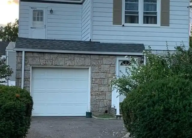 Property at 187 Perry St, Hempstead, NY, 11550, 2 beds, 1 bath, [object Object]