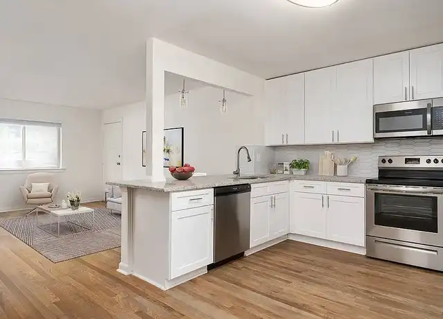 Property at Oakview Gardens - 711 Oakview Rd, Decatur, GA, 30030, 2 beds, 1 bath, [object Object]