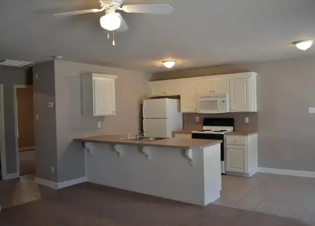 Property at 2151 Hamilton St Unit 4C, Jacksonville, AR, 72076, 2 beds, 1 bath, [object Object]
