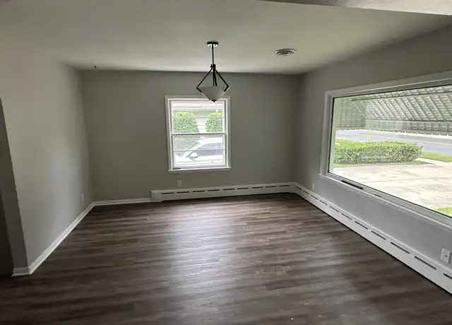 Property at 845 S Silver Lake St, Oconomowoc, WI, 53066, 3 beds, 1.5 baths, [object Object]
