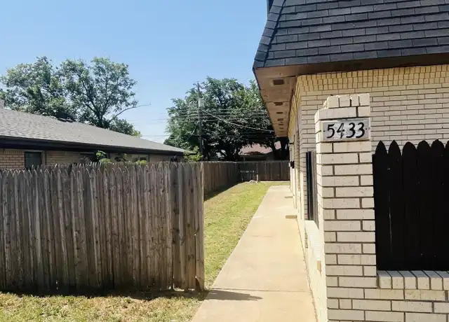 Property at 5433 40th St Unit B, Lubbock, TX, 79414, 2 beds, 1.5 baths, [object Object]