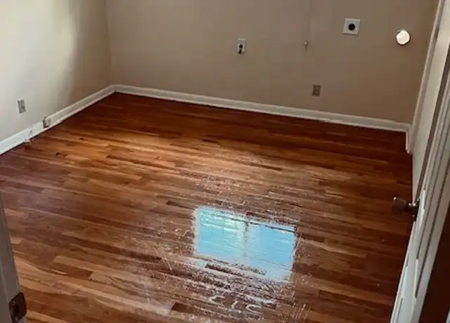 Property at 909 Hawthorne St, Memphis, TN, 38107, 2 beds, 1 bath, [object Object]