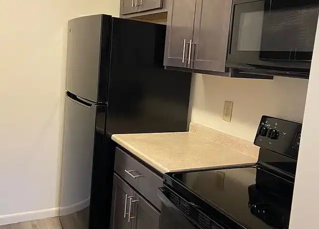 Property at Residences at Riverside - 150 River Rd, Manchester, NH, 03104, 2 beds, 1 bath, [object Object]