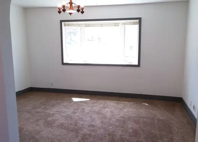 Property at 221 Bridge St Unit 221, Le Sueur, MN, 56058, 1 bed, 1 bath, [object Object]