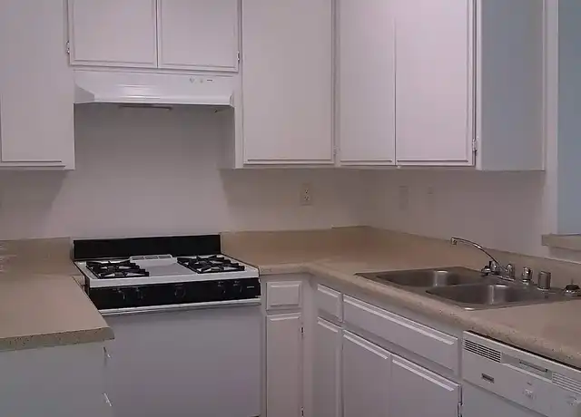 Property at South Tower James Wood - 2715 James M Wood Blvd, Los Angeles, CA, 90006, 1 bed, 1 bath, [object Object]