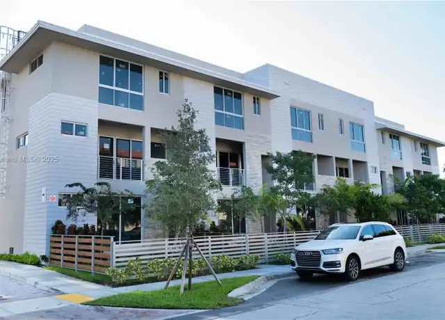 Property at 614 NE 12th Ave Unit 614, Fort Lauderdale, FL, 33304, 3 beds, 3.5 baths, [object Object]