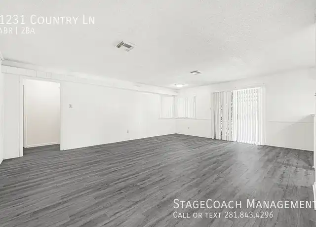 Property at 1231 Country Ln, Conroe, TX, 77384, 4 beds, 2 baths, [object Object]