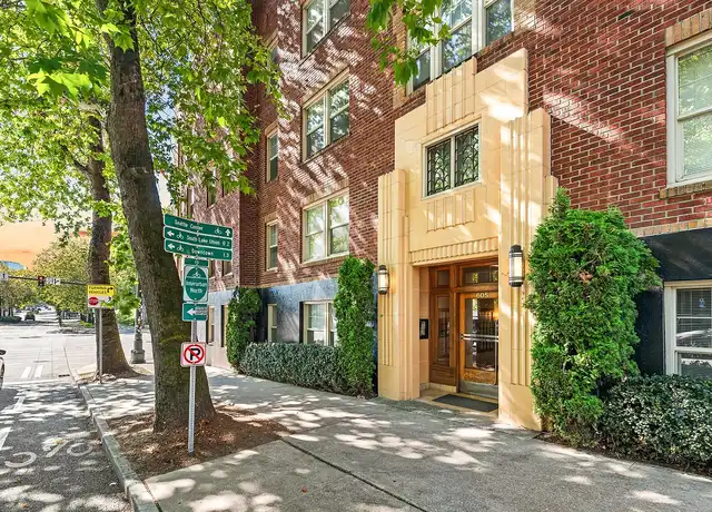 Property at 5th & Mercer Apartments - 605 5th Ave N, Seattle, WA, 98109, 0-1 beds, 1 bath, [object Object]
