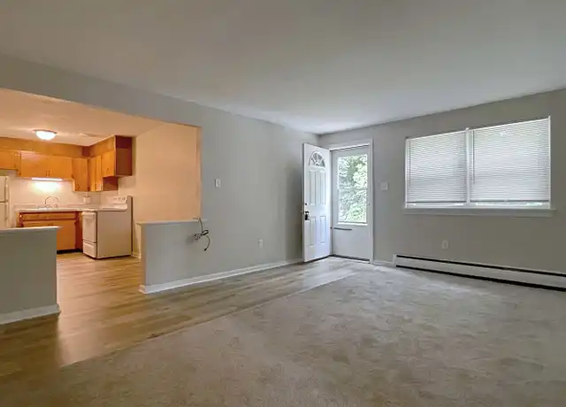 Property at 204 Old York Rd Apt 6, New Cumberland, PA, 17070, 1 bed, 1 bath, [object Object]