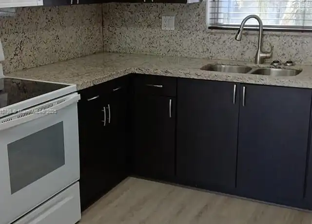 Property at 9373 Fontainebleau Blvd Unit K218, Miami, FL, 33172, 1 bed, 1.5 baths, [object Object]