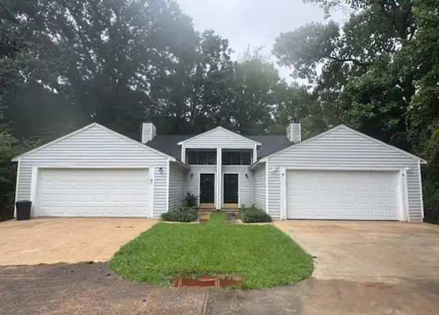 Property at 106 Northwoods Dr, LaGrange, GA, 30241, 2 beds, 2 baths, [object Object]