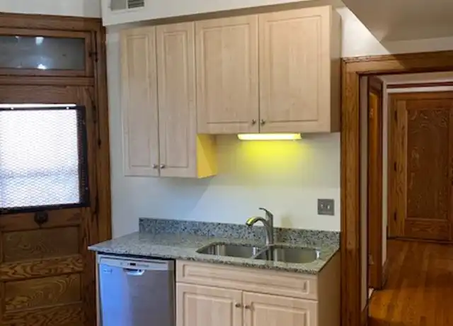 Property at 1514cor - 1514 W Cornelia Ave, Chicago, IL, 60657, 2 beds, 1 bath, [object Object]