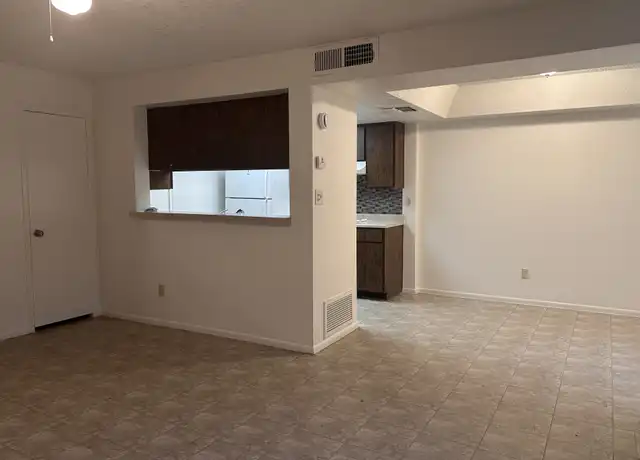 Property at 14013 N 54th Dr, Glendale, AZ, 85306, 2 beds, 1.5 baths, [object Object]