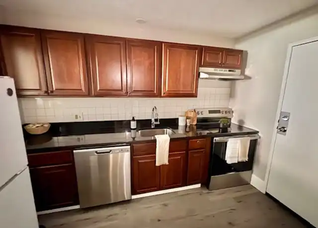 Property at 86 Harvard St Unit 76-3, Chelsea, MA, 02150, 2 beds, 1 bath, [object Object]