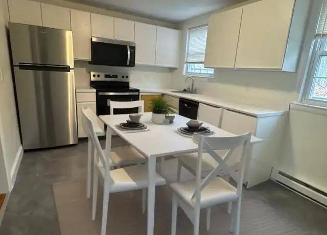 Property at 15-21 Park Ave Unit 9, Foxborough, MA, 02035, 2 beds, 1 bath, [object Object]