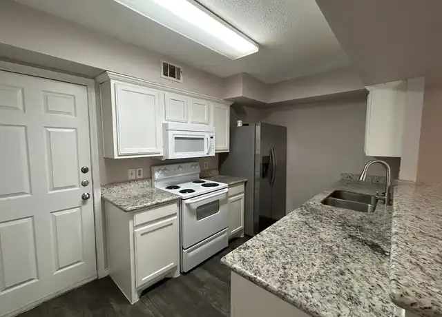 Property at 2516 Pascal Ct Unit B, Waco, TX, 76706, 3 beds, 3 baths, [object Object]