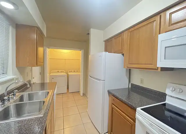 Property at 2268 Continental Ave, Tallahassee, FL, 32304, 2 beds, 1.5 baths, [object Object]