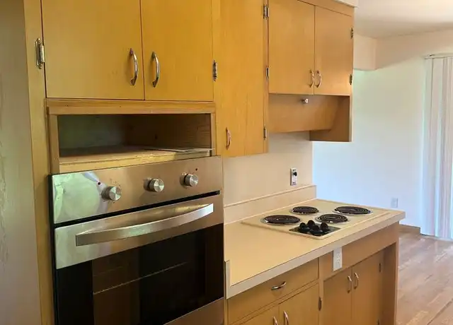 Property at 6202 E Burnside St Unit 6206, Portland, OR, 97215, 3 beds, 2 baths, [object Object]