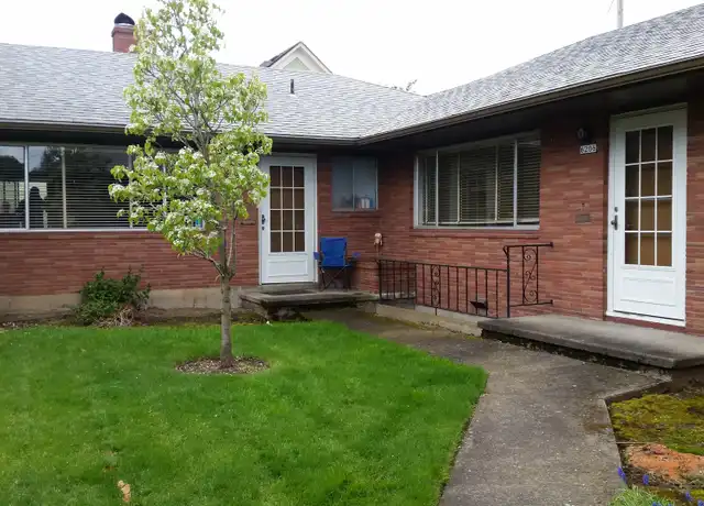 Property at 6202 E Burnside St Unit 6206, Portland, OR, 97215, 3 beds, 2 baths, [object Object]