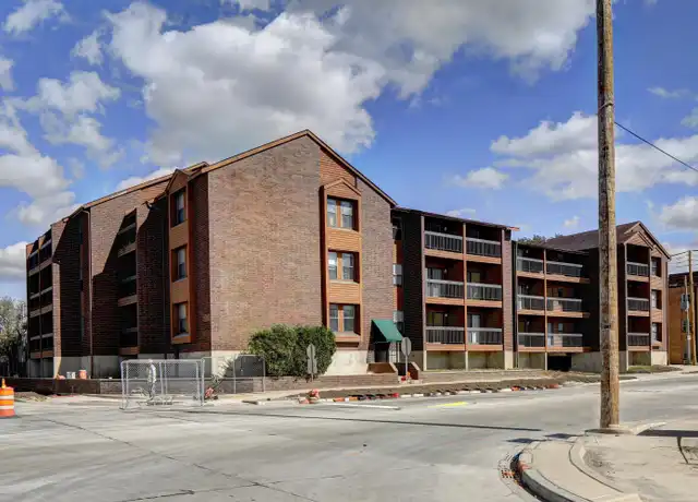 Property at 101 E Green St, Champaign, IL, 61820, 4 beds, 1.5 baths, [object Object]