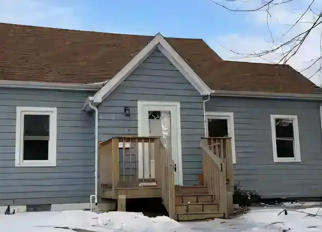 Property at 2105 37th St, Rock Island, IL, 61201, 3 beds, 1 bath, [object Object]