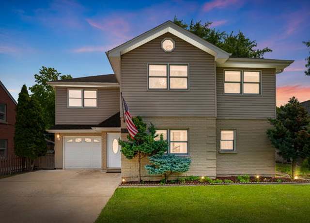Photo of 641 8th Ave, La Grange, IL 60525