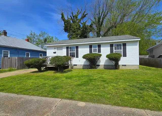 Property at 322 S Curry St, Hampton, VA, 23663, 3 beds, 1 bath, [object Object]