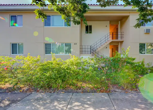 Property at 212 Phoenetia Ave Unit 7, Coral Gables, FL, 33134, 1 bed, 1 bath, [object Object]