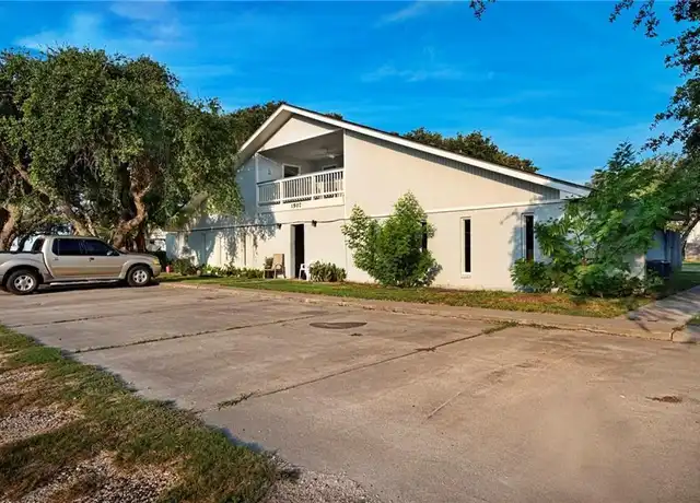 Property at 1507 S Mathis St, Rockport, TX, 78382, 1 bed, 1 bath, [object Object]