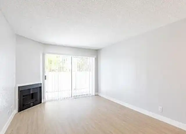 Property at Spacious 2 Bedroom/2 Bath Apartment in KoreaTown - - 130 S Alexandria Ave, Los Angeles, CA, 90004, 2 beds, 2 baths, [object Object]