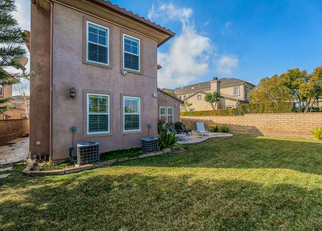 Photo of 26850 Peppertree Dr, Valencia, CA 91381