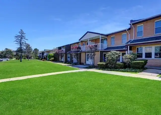 Property at 171 Artist Lake Dr, Middle Island, NY, 11953, 1 bed, 1 bath, [object Object]