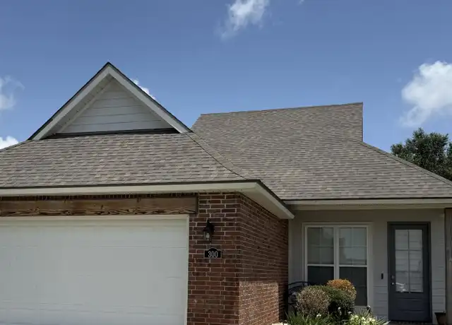 Property at 300 Adelaide Dr, Lafayette, LA, 70508, 3 beds, 2 baths, [object Object]