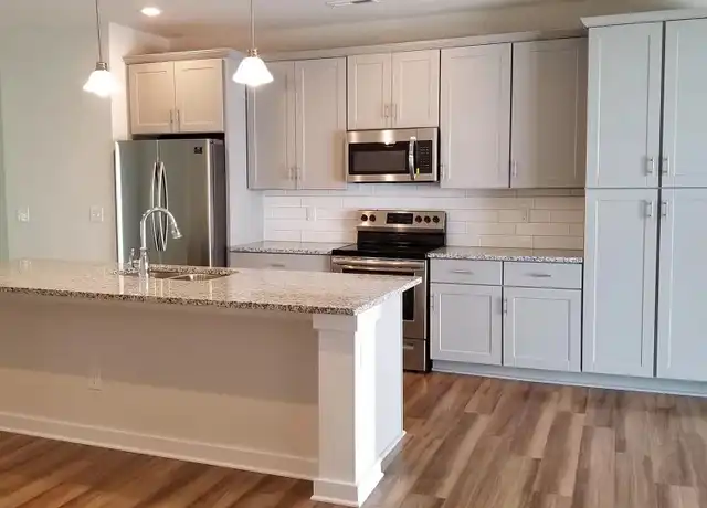 Property at 1024 Sharon Towns Dr, Charlotte, NC, 28210, 1 bed, 1 bath, [object Object]