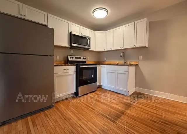 Property at 2727 P St Unit 2, Lincoln, NE, 68503, 1 bed, 1 bath, [object Object]